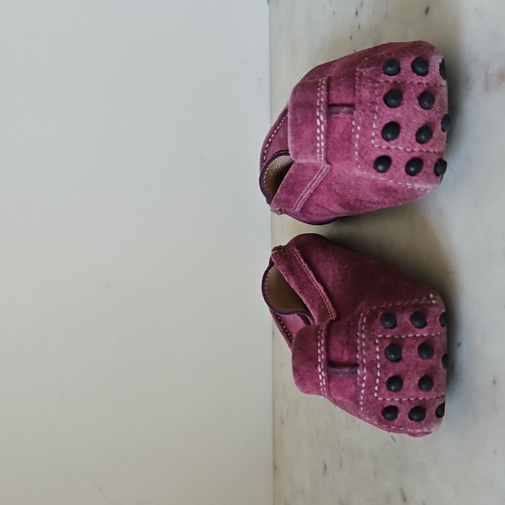 TOD'S: Classic Pink Suede Driving Loafers - Picture 5 of 9